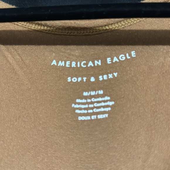 American Eagle Soft & Sexy V Neck T-shirt - Picture 2 of 3